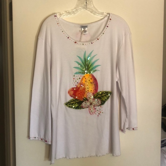 usindo Tops - New with tags. Usindo embellished t shirt